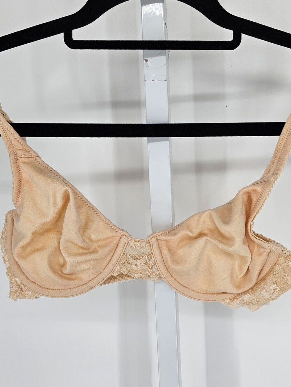 Vintage 1990s Liz Claiborne Womens Sz 34B Unlined T Shirt Bra Beige